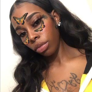 Meet your Posher, Alexondra